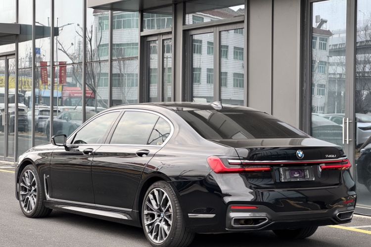 Used BMW 7 Series 2021 740Li Leading Model M Sport Package Exterior 2