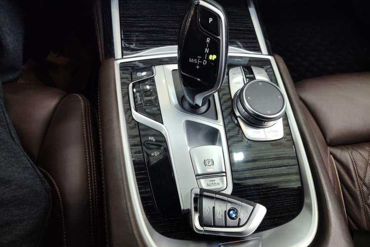 Used BMW 7 Series 2021 740Li Leading Model M Sport Package Gear Lever