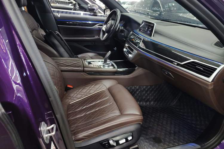 Used BMW 7 Series 2021 740Li Leading Model M Sport Package Right Front Seat