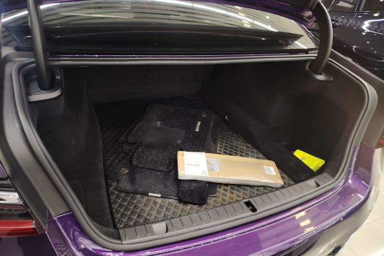 Used BMW 7 Series 2021 740Li Leading Model M Sport Package Trunk