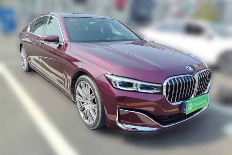 Used BMW 7 Series 2021 740Li xDrive Executive Luxury Package Front Right 45 Deg