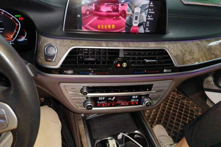 Used BMW 7 Series 2021 740Li Leading Edition Luxury Package Audio And AC Panel