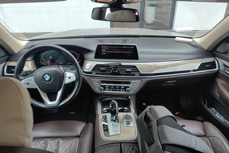 Used BMW 7 Series 2021 740Li Leading Edition Luxury Package Center Console