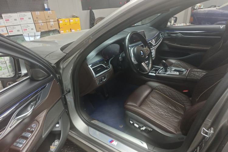 Used BMW 7 Series 2021 740Li Leading Model M Sport Package Driver Seat