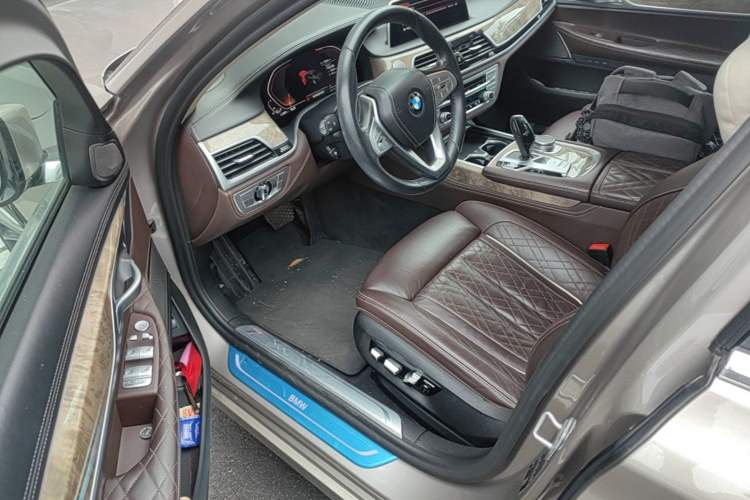 Used BMW 7 Series 2021 740Li Leading Edition Luxury Package Driver Seat
