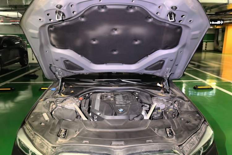 Used BMW 7 Series 2021 740Li Leading Model M Sport Package Engine Bay