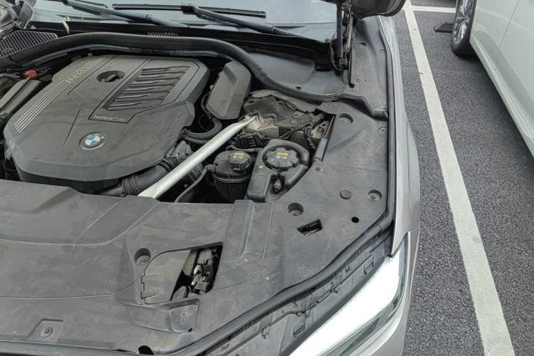 Used BMW 7 Series 2021 740Li Leading Edition Luxury Package Engine Bay Left