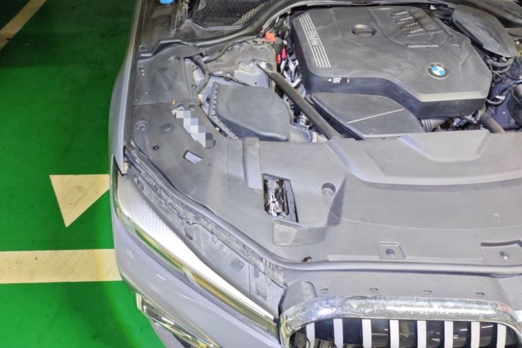 Used BMW 7 Series 2021 730Li M Sport Package Engine Bay Right