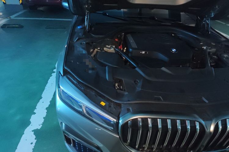 Used BMW 7 Series 2021 730Li M Sport Package Engine Bay Right