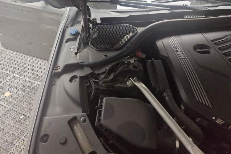 Used BMW 7 Series 2021 740Li Leading Model M Sport Package Engine Bay Right