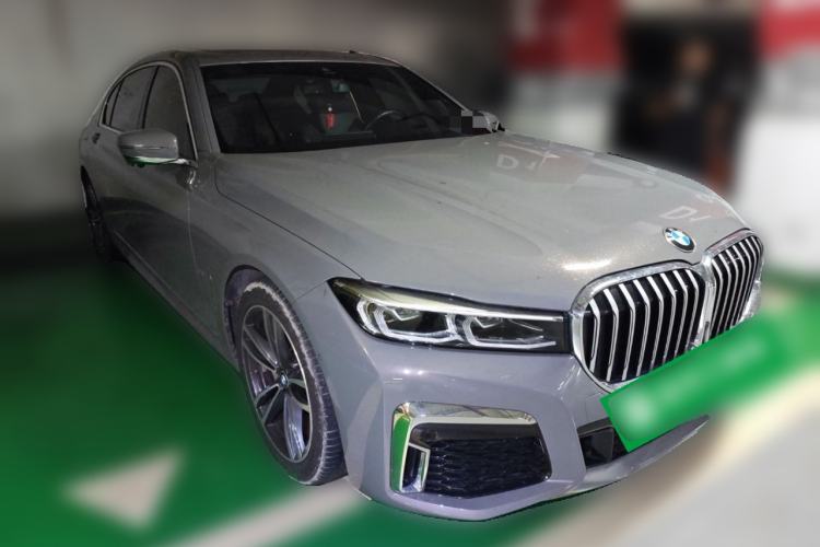 Used BMW 7 Series 2021 730Li M Sport Package Front Right 45 Deg