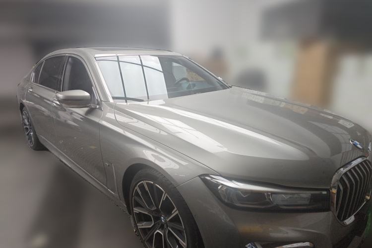 Used BMW 7 Series 2021 740Li Leading Model M Sport Package Front Right 45 Deg