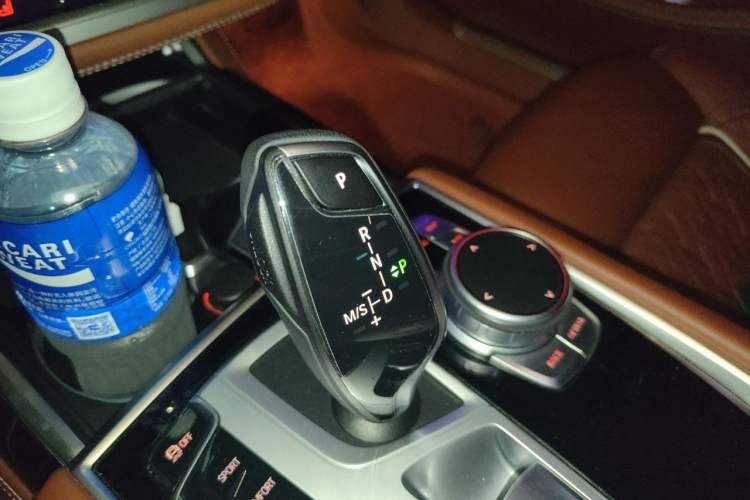 Used BMW 7 Series 2021 740Li xDrive Executive M Sport Package Gear Lever