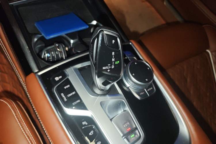 Used BMW 7 Series 2021 740Li xDrive Executive Luxury Package Gear Lever