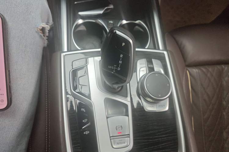 Used BMW 7 Series 2021 740Li Leading Model M Sport Package Gear Lever