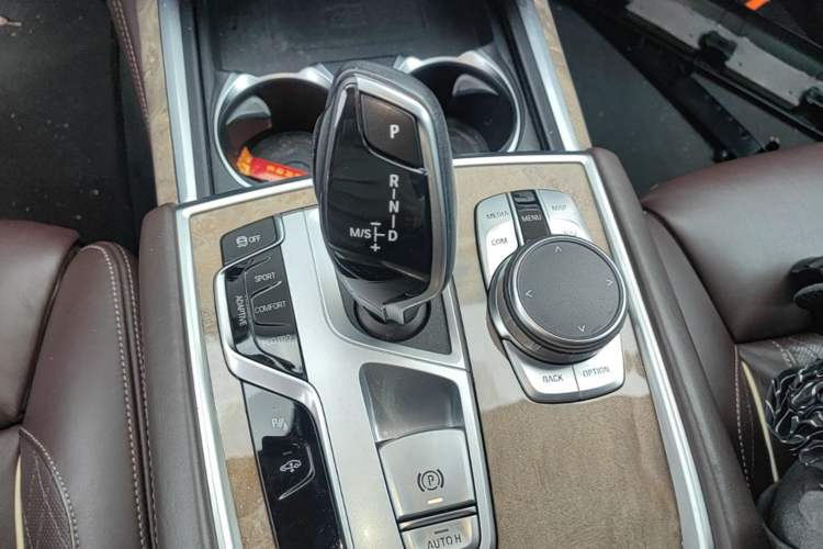 Used BMW 7 Series 2021 740Li Leading Edition Luxury Package Gear Lever