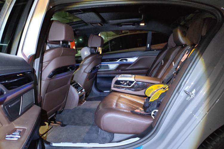Used BMW 7 Series 2021 730Li M Sport Package Left Rear Seat
