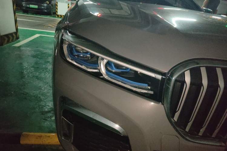 Used BMW 7 Series 2021 740Li xDrive Executive M Sport Package Right Front Headlight