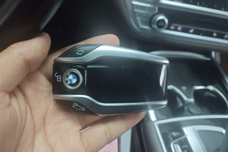 Used BMW 7 Series 2021 740Li Leading Model M Sport Package Vehicle Key