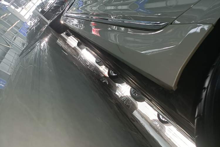 Used BMW 7 Series 2021 740Li Leading Edition Luxury Package Left Side Sill