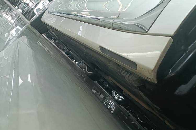 Used BMW 7 Series 2021 740Li Leading Edition Luxury Package Right Side Sill