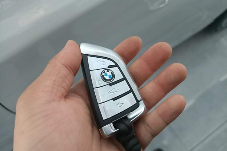 Used BMW 7 Series 2021 740Li Leading Edition Luxury Package Vehicle Key