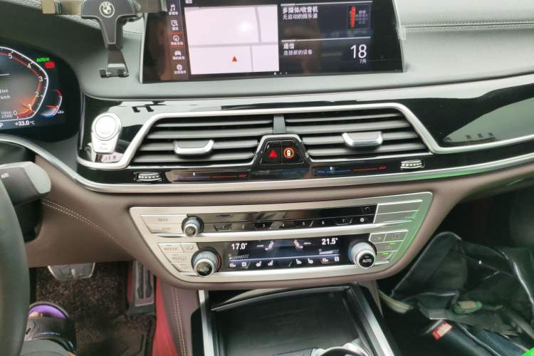 Used BMW 7 Series 2022 740Li xDrive Executive M Sport Package Audio And AC Panel