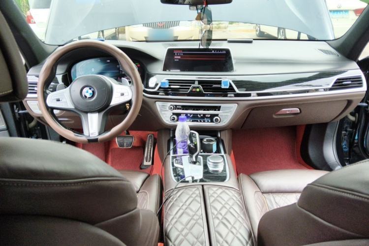 Used BMW 7 Series 2022 740Li Luxury Edition M Sport Package Center Console