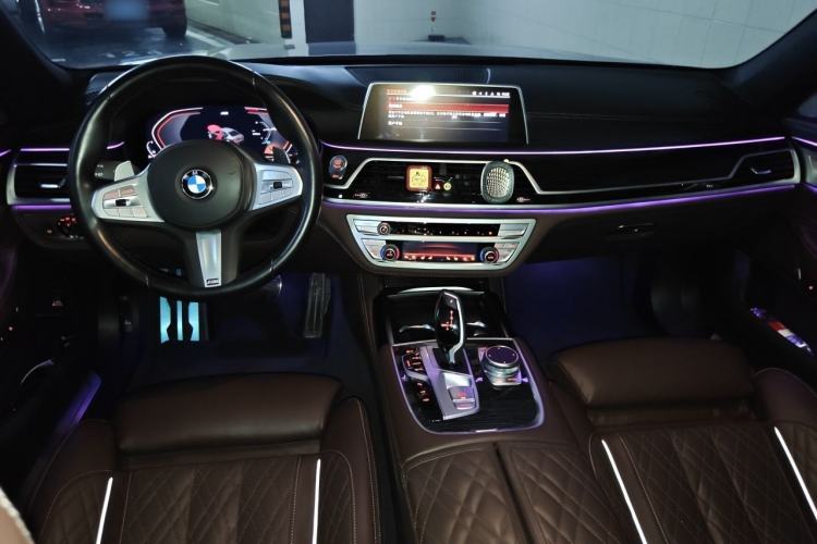 Used BMW 7 Series 2022 740Li Luxury Edition M Sport Package Center Console