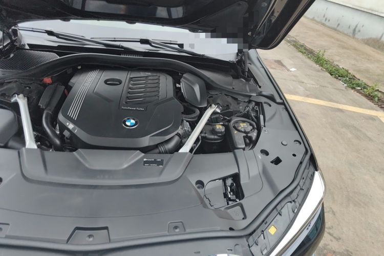 Used BMW 7 Series 2022 740Li xDrive Executive M Sport Package Engine Bay Left