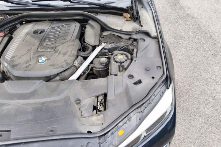 Used BMW 7 Series 2022 740Li Luxury Edition M Sport Package Engine Bay Left