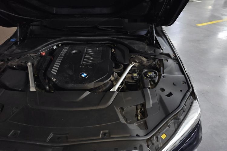 Used BMW 7 Series 2022 740Li Luxury Edition M Sport Package Engine Bay Left
