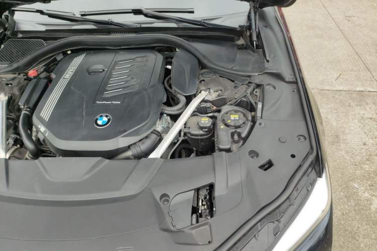 Used BMW 7 Series 2022 740Li xDrive Executive M Sport Package Engine Bay Left