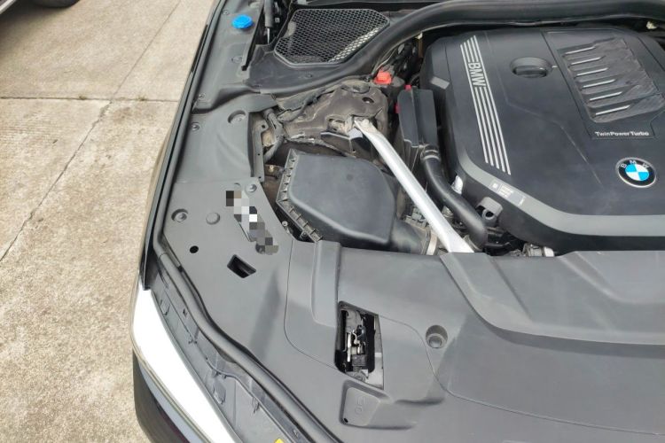 Used BMW 7 Series 2022 740Li xDrive Executive M Sport Package Engine Bay Right