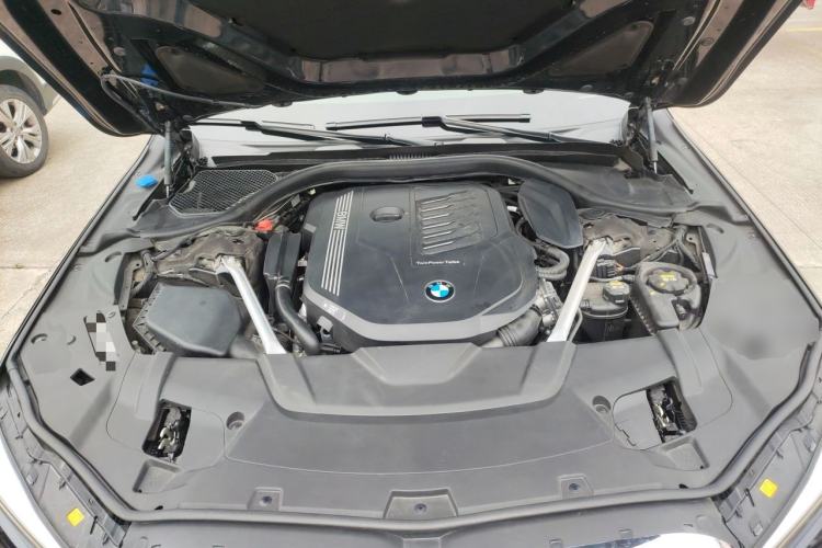 Used BMW 7 Series 2022 740Li xDrive Executive M Sport Package Engine Bay