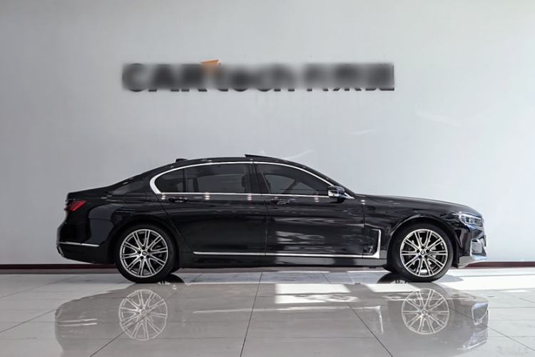 Used BMW 7 Series 2022 740Li xDrive Executive Luxury Package Exterior 3