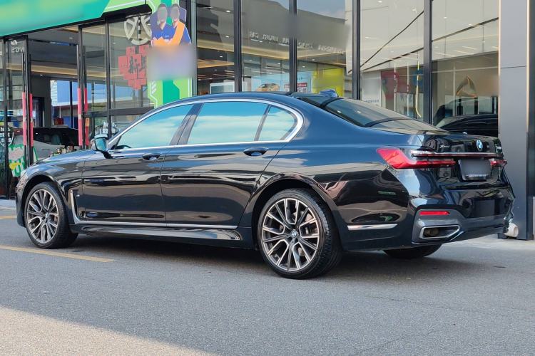 Used BMW 7 Series 2022 740Li xDrive Executive M Sport Package Exterior 3