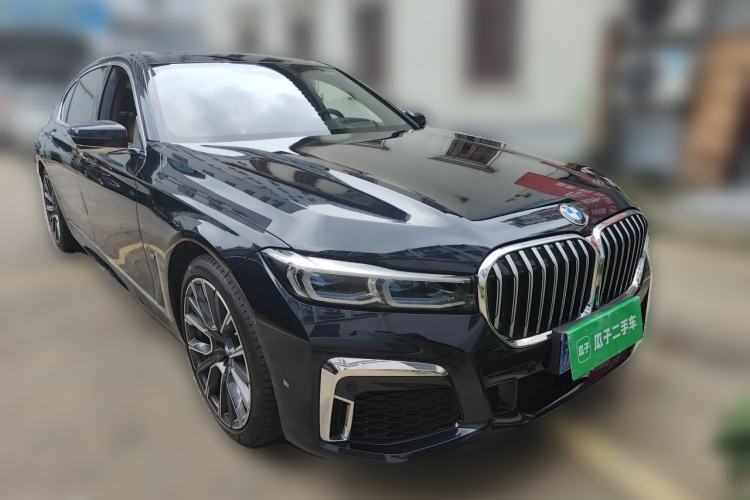 Used BMW 7 Series 2022 740Li xDrive Executive M Sport Package Front Right 45 Deg