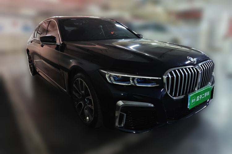 Used BMW 7 Series 2022 740Li Luxury Edition M Sport Package Front Right 45 Deg