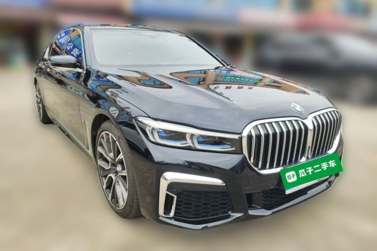 Used BMW 7 Series 2022 740Li xDrive Executive M Sport Package Front Right 45 Deg