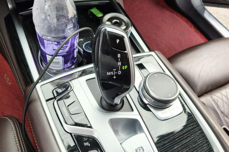 Used BMW 7 Series 2022 740Li Luxury Edition M Sport Package Gear Lever