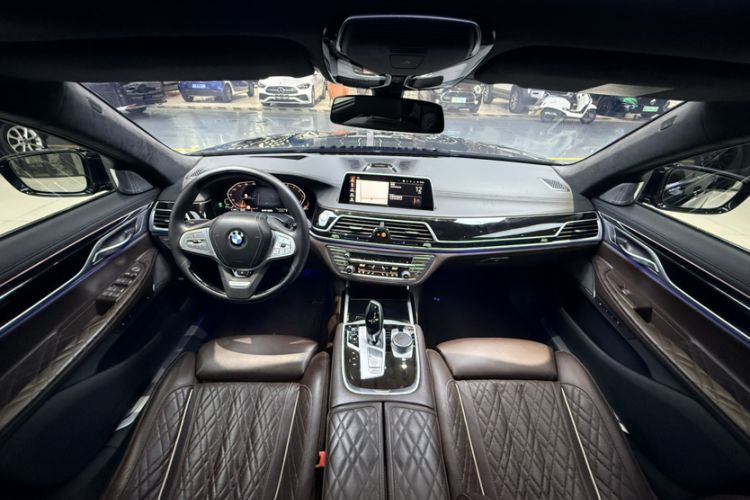Used BMW 7 Series 2022 740Li xDrive Executive Luxury Package Interior 1