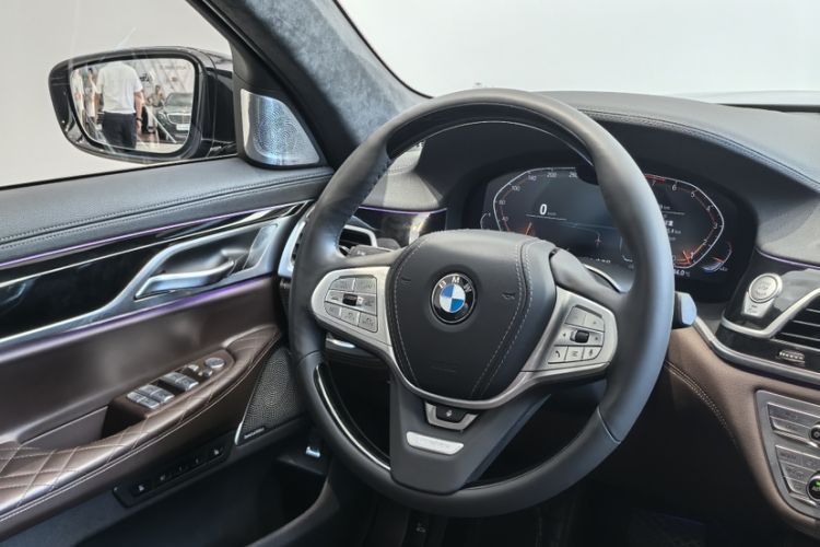 Used BMW 7 Series 2022 740Li xDrive Executive Luxury Package Interior 3