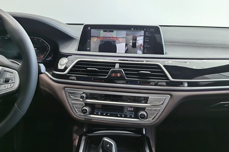 Used BMW 7 Series 2022 740Li xDrive Executive Luxury Package Interior 4