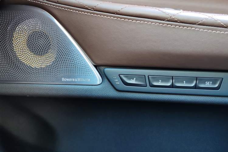 Used BMW 7 Series 2022 740Li xDrive Executive M Sport Package Interior 5