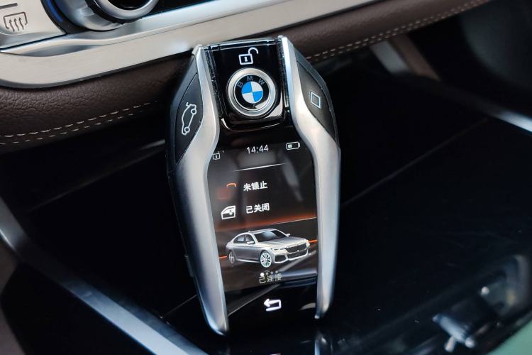 Used BMW 7 Series 2022 740Li xDrive Executive M Sport Package Interior 8