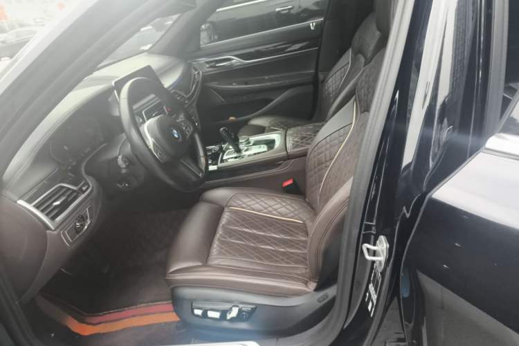 Used BMW 7 Series 2022 740Li Luxury Edition M Sport Package Left Front Seat