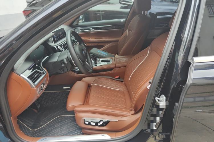 Used BMW 7 Series 2022 740Li xDrive Executive M Sport Package Left Front Seat