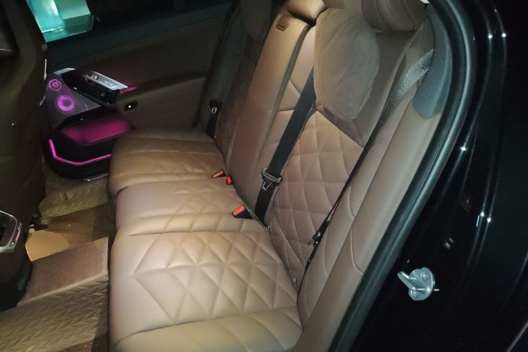 Used BMW 7 Series 2022 740Li Luxury Edition M Sport Package Left Rear Seat