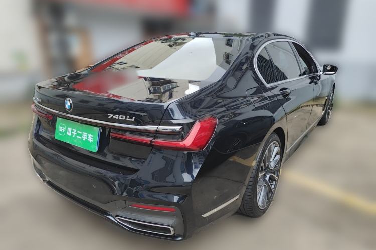 Used BMW 7 Series 2022 740Li xDrive Executive M Sport Package Rear Right 45 Deg